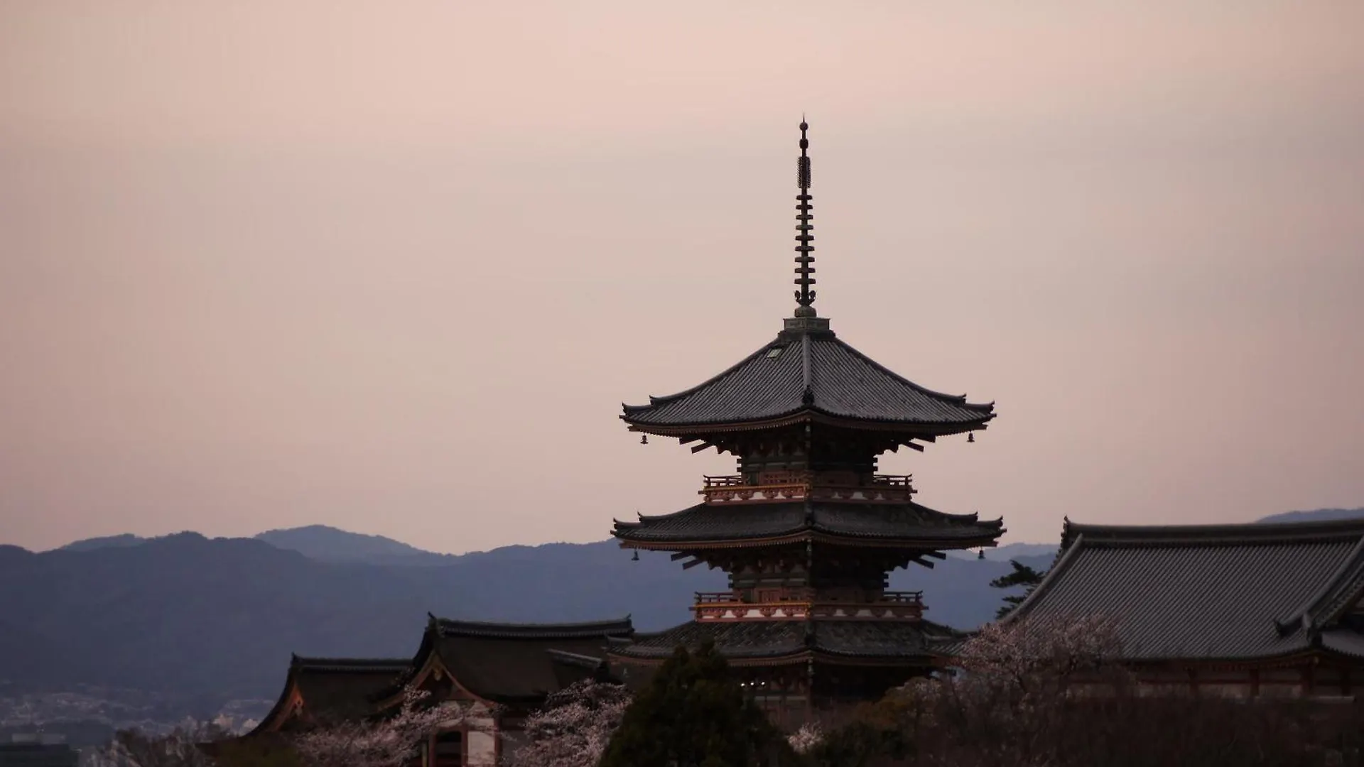Tokyu Stay Kyoto Sakaiza Shijo Kawaramachi